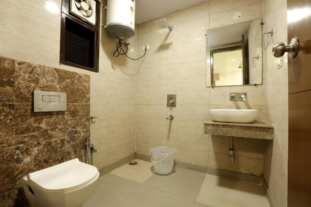 Hotel Qualia Suites Nuova Delhi Esterno foto
