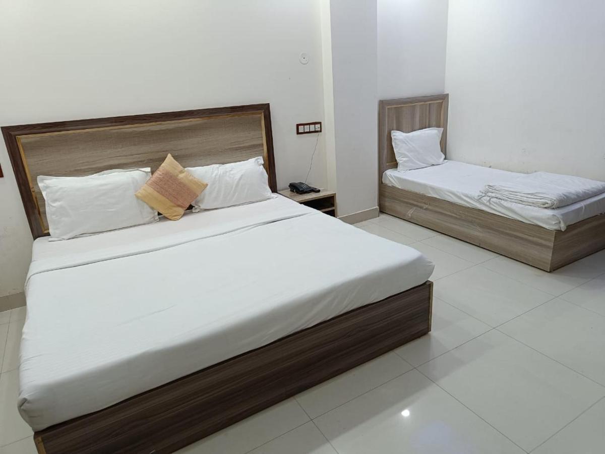 Hotel Qualia Suites Nuova Delhi Esterno foto